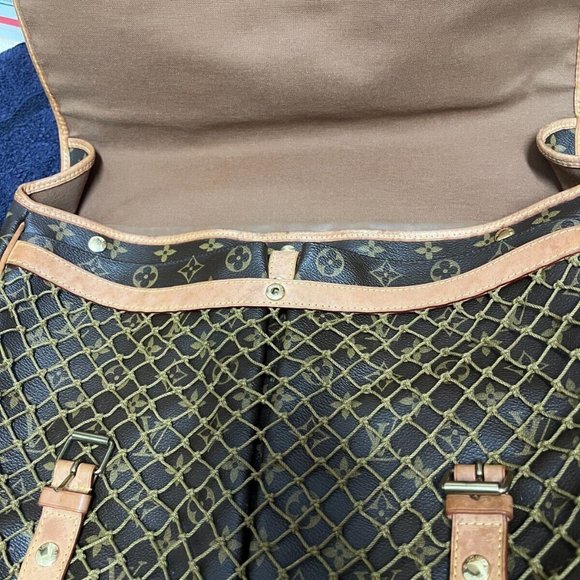 Authentic Louis Vuitton Congo Messenger Bag - Picture 8 of 11